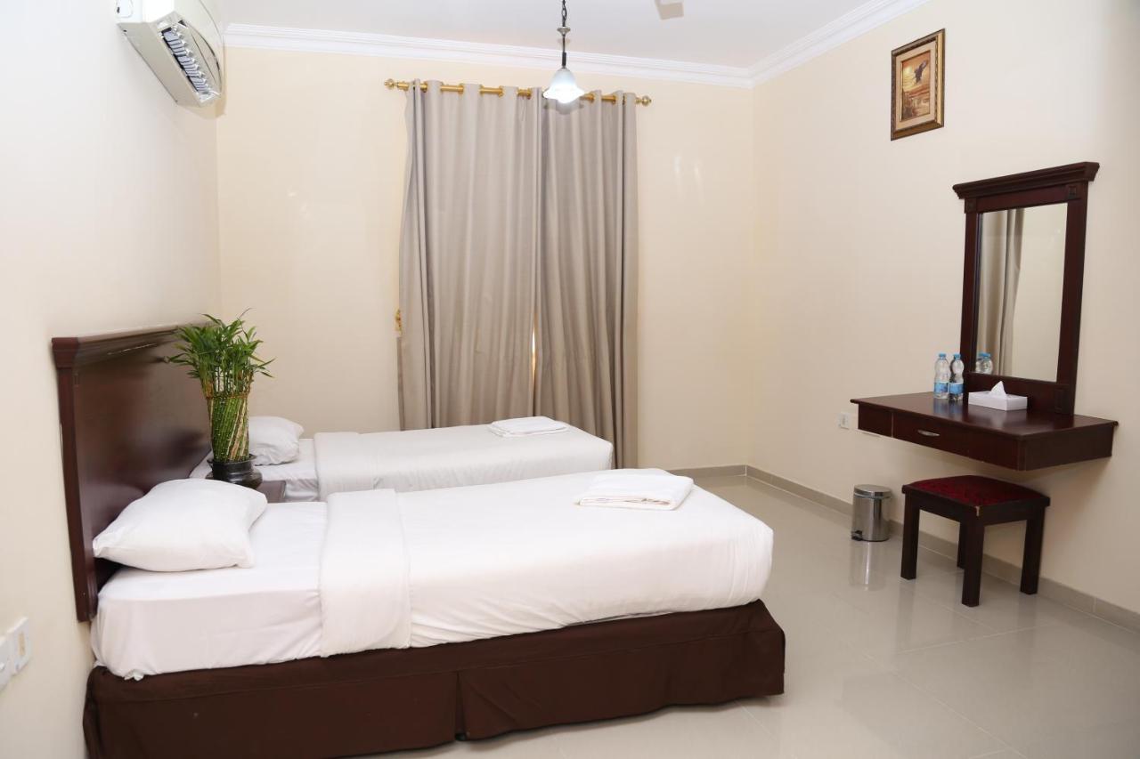 Jarzez Hotel Apartments Al Hail Seeb Exterior photo
