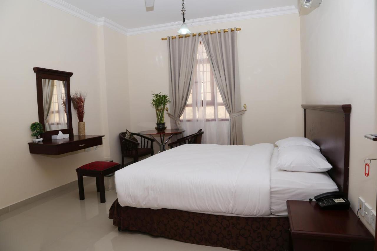 Jarzez Hotel Apartments Al Hail Seeb Exterior photo