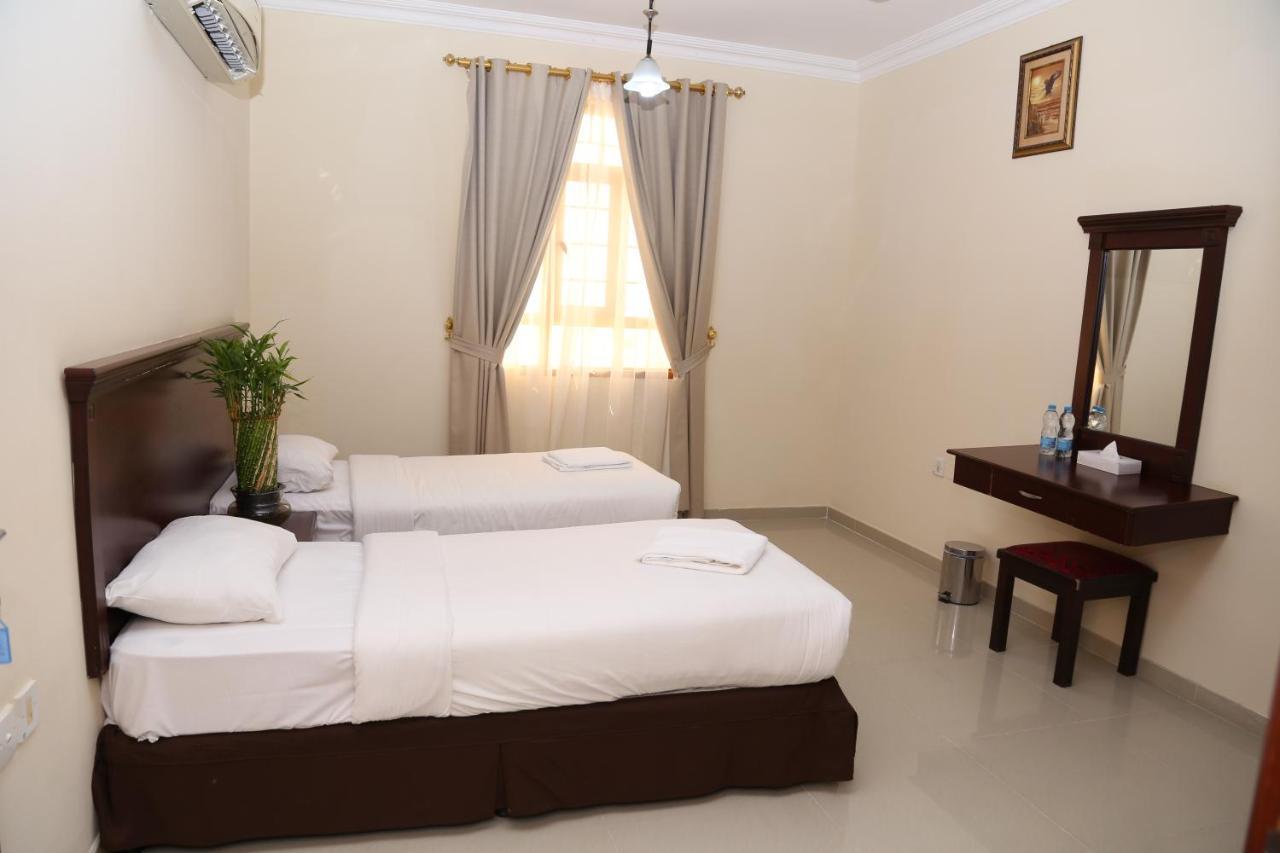Jarzez Hotel Apartments Al Hail Seeb Exterior photo