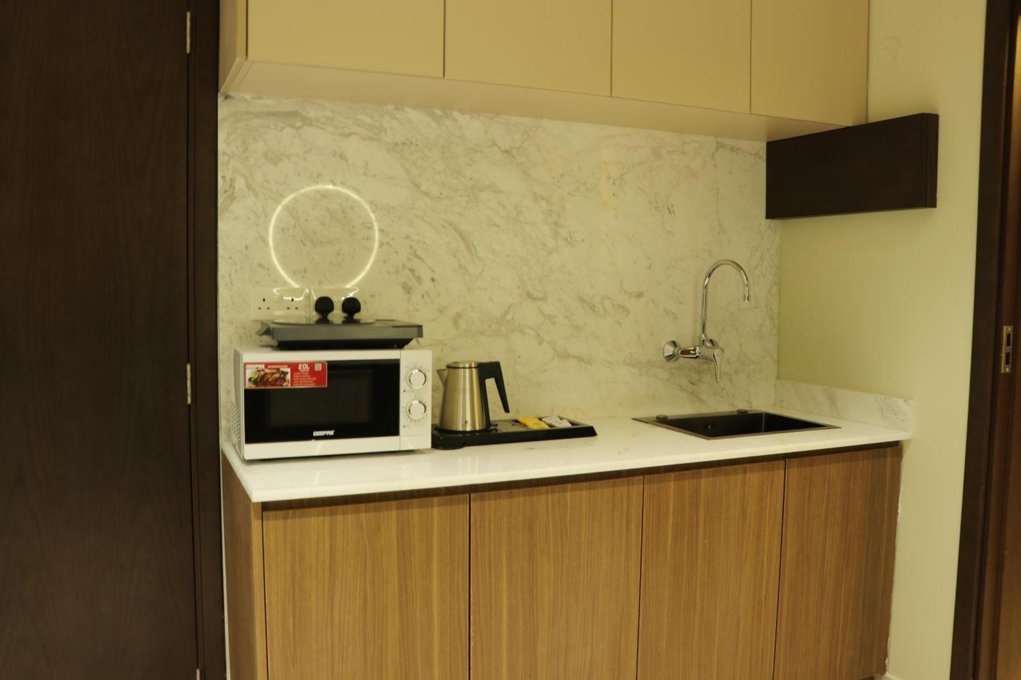 Jarzez Hotel Apartments Al Hail Seeb Exterior photo