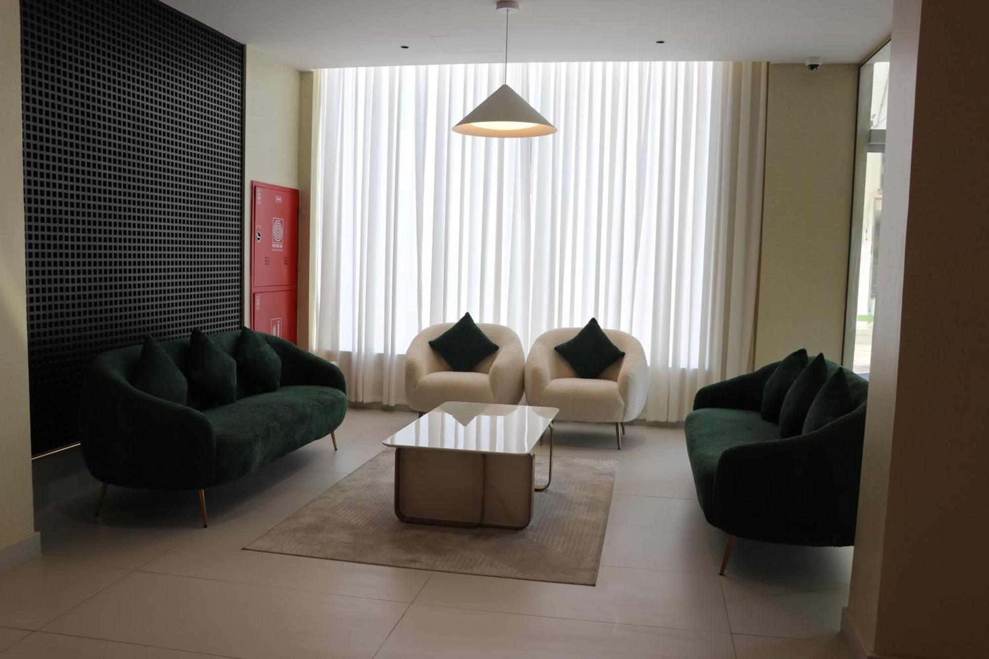 Jarzez Hotel Apartments Al Hail Seeb Exterior photo