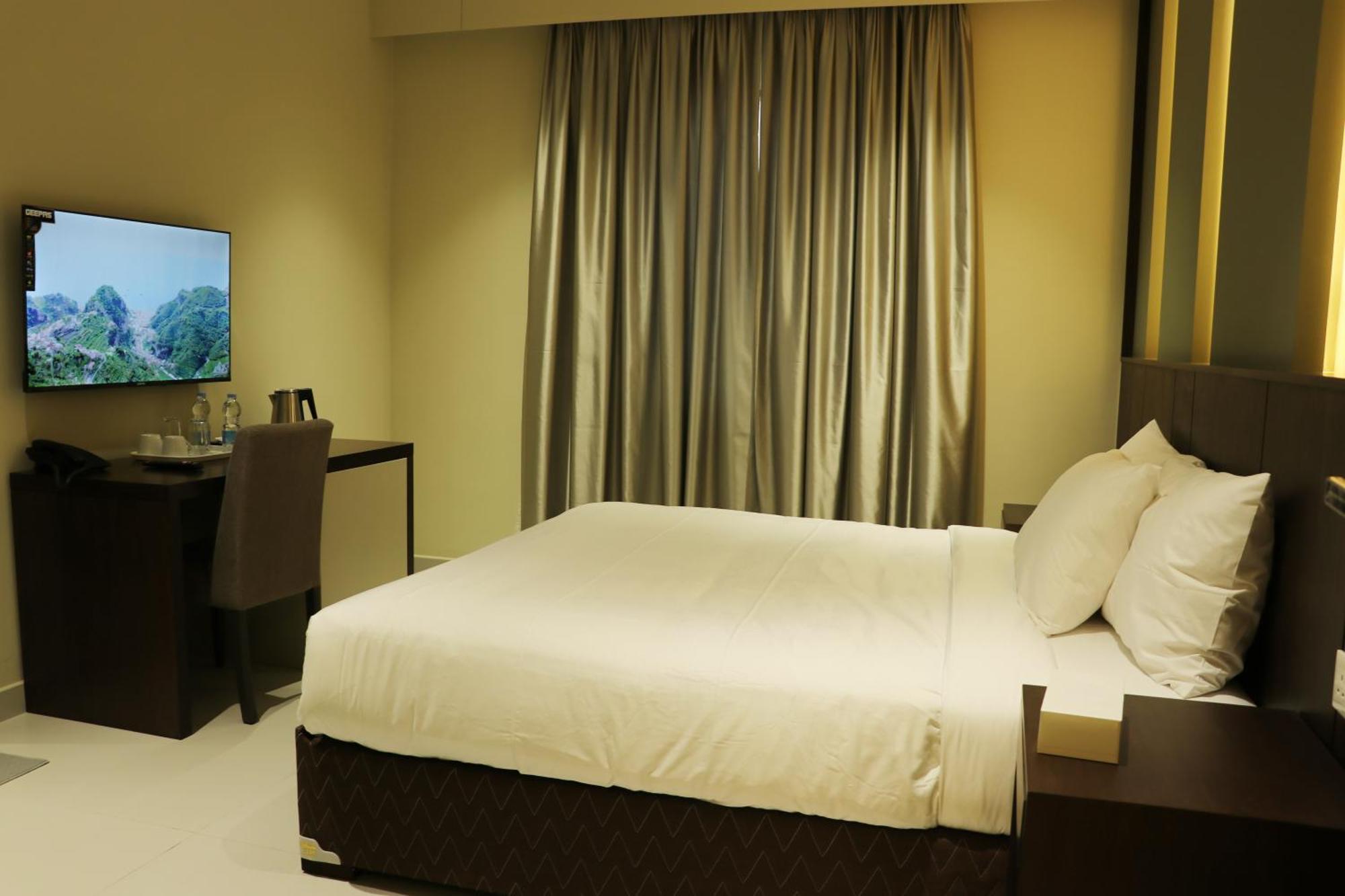 Jarzez Hotel Apartments Al Hail Seeb Exterior photo