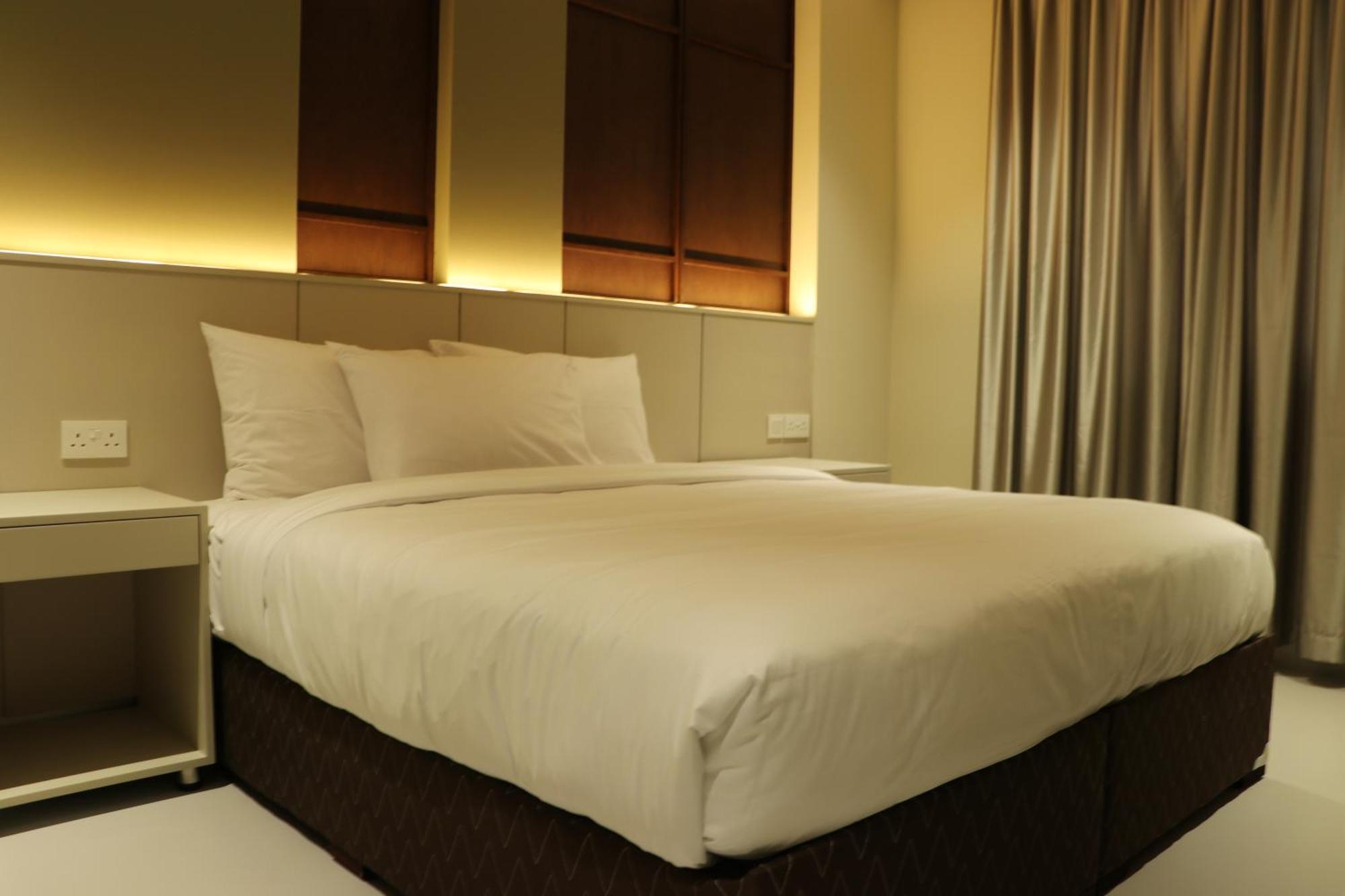Jarzez Hotel Apartments Al Hail Seeb Exterior photo